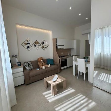 Teddy'S Home Luminoso Accogliente E Moderno Racale Εξωτερικό φωτογραφία