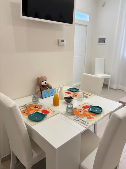 Teddy'S Home Luminoso Accogliente E Moderno Racale Εξωτερικό φωτογραφία