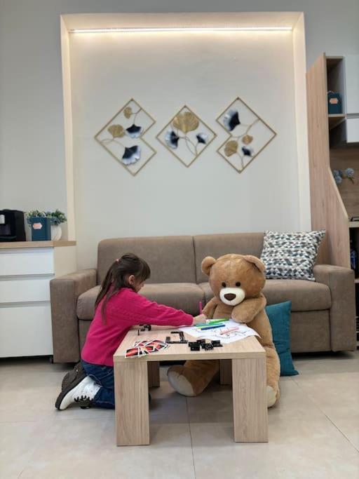 Teddy'S Home Luminoso Accogliente E Moderno Racale Εξωτερικό φωτογραφία