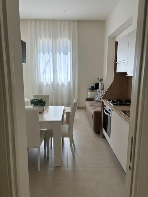 Teddy'S Home Luminoso Accogliente E Moderno Racale Εξωτερικό φωτογραφία