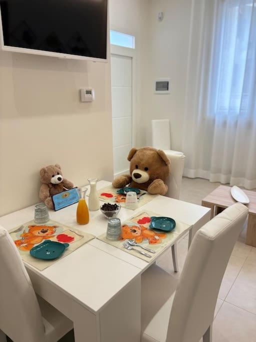 Teddy'S Home Luminoso Accogliente E Moderno Racale Εξωτερικό φωτογραφία