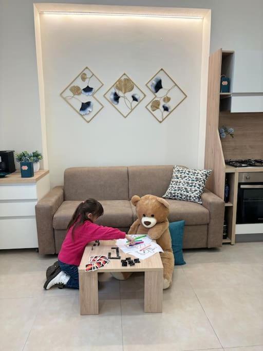 Teddy'S Home Luminoso Accogliente E Moderno Racale Εξωτερικό φωτογραφία